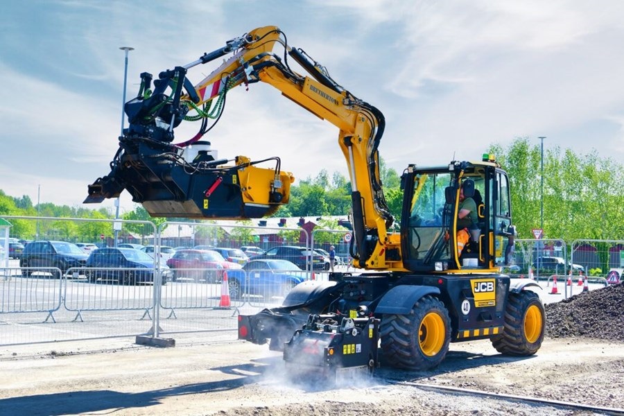 拓！JCB Pothole助客戶贏得道路維護(hù)新業(yè)務(wù)！